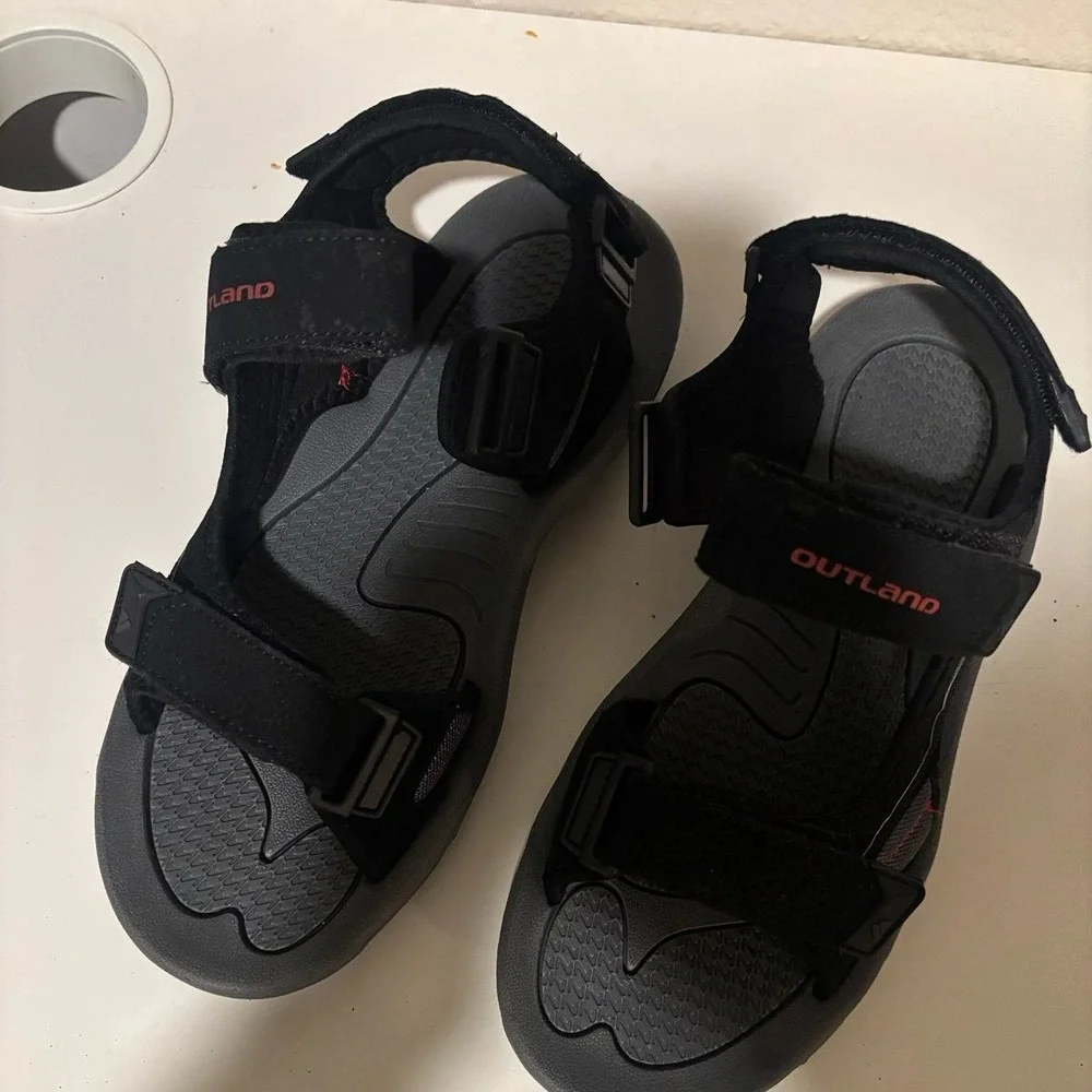 Outland Men's‎ sandals (9)
